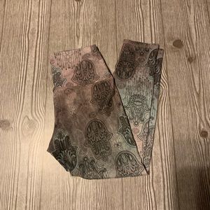 Evolution and Creation capri leggings, medium